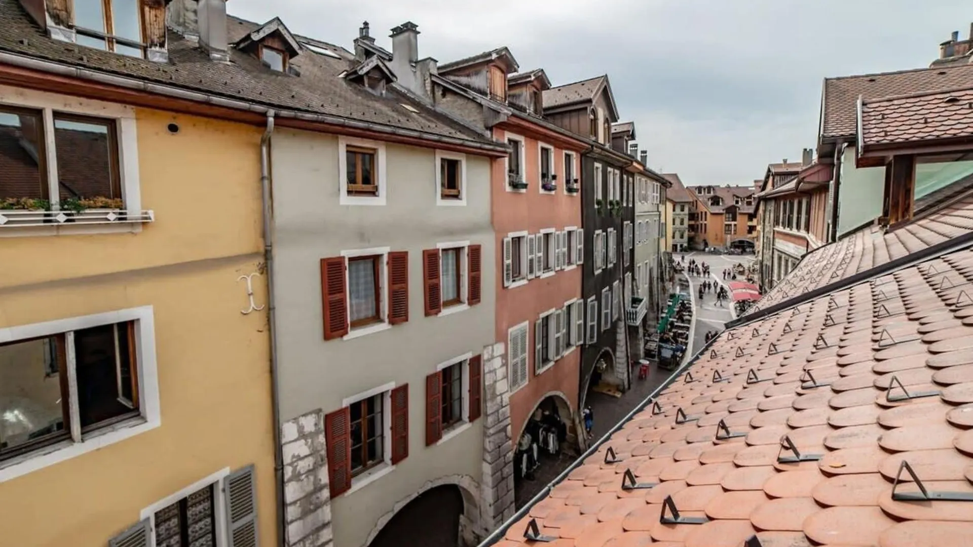 Bacchus Furnished Flat Apartment Annecy France